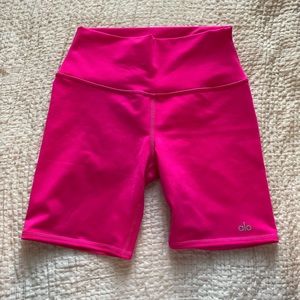 Alo Yoga Neon Pink Biker Shorts Size Small